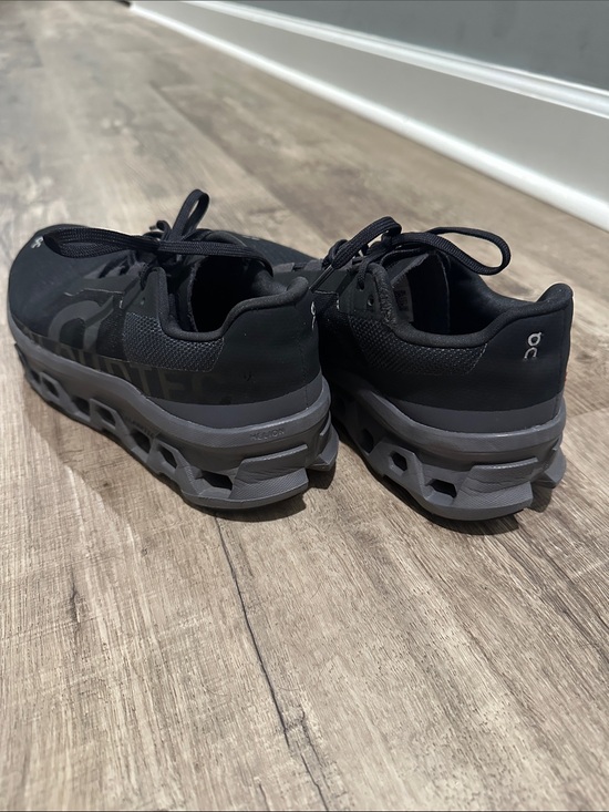 On Running Shoes - OnCloud CloudMonsters